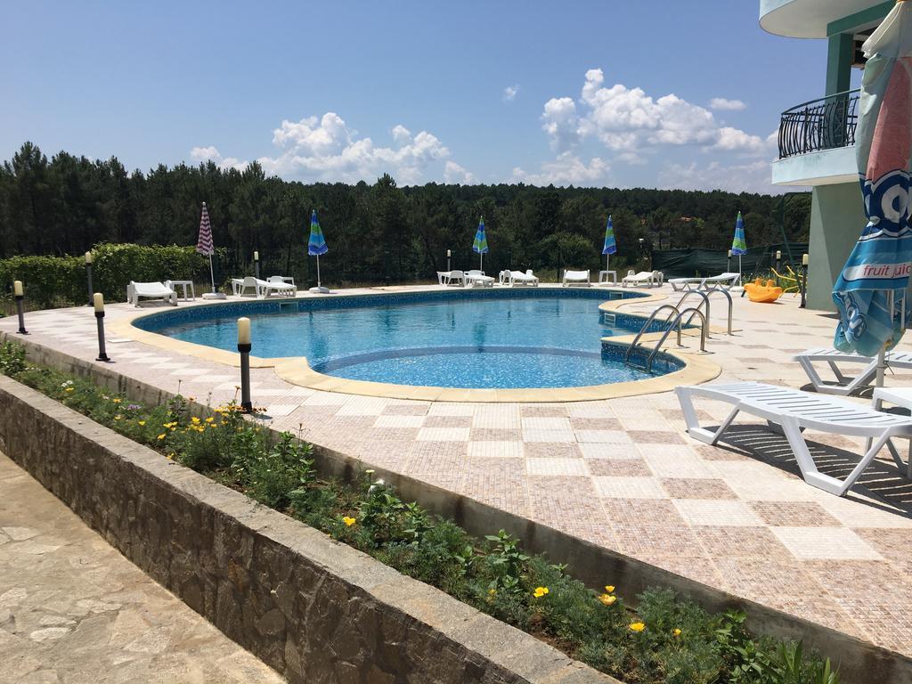Dream Bay Family Hotel 茨雷沃 外观 照片
